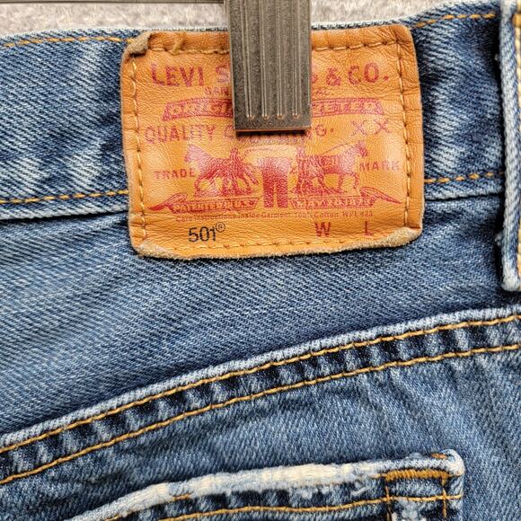 LEVI'S 501 WOMEN'S CUTOFF DENIM SHORTS, SIZE 30 - Picture 4 of 9